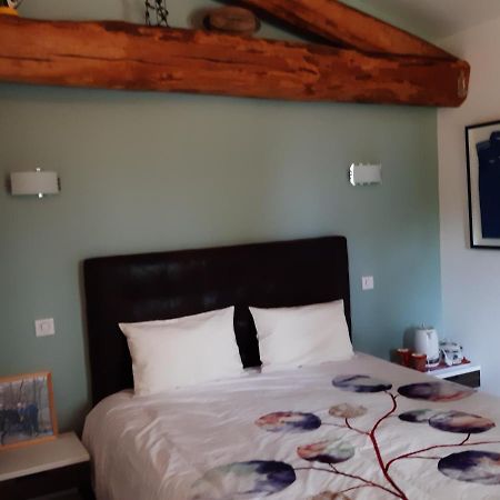La Ferme De Capucine Bed & Breakfast Culhat Exterior photo